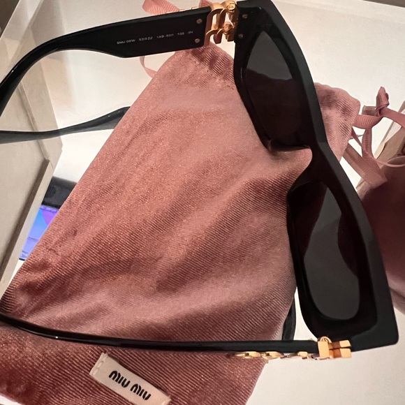 100 Authentic MIU MIU sunglasses - Picture 4 of 14